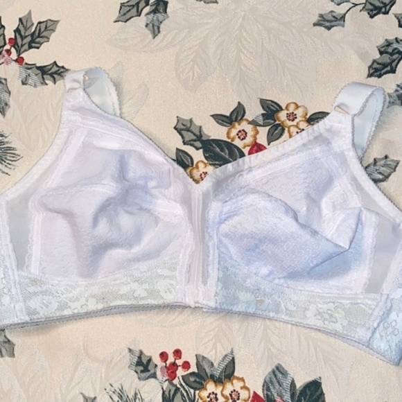 Playtex 18 Hour Bra 38B - Picture 1 of 3